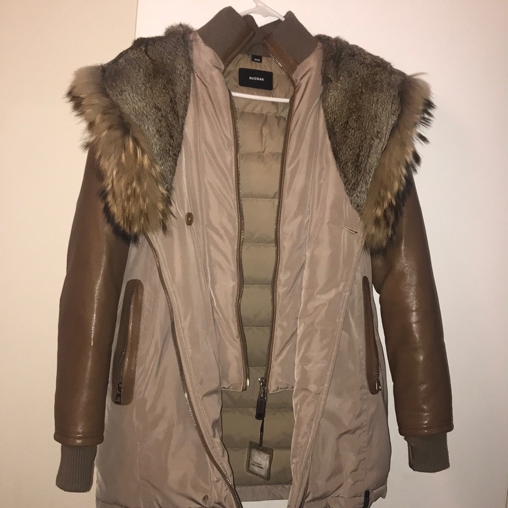 I am selling this because I can no longer fit it